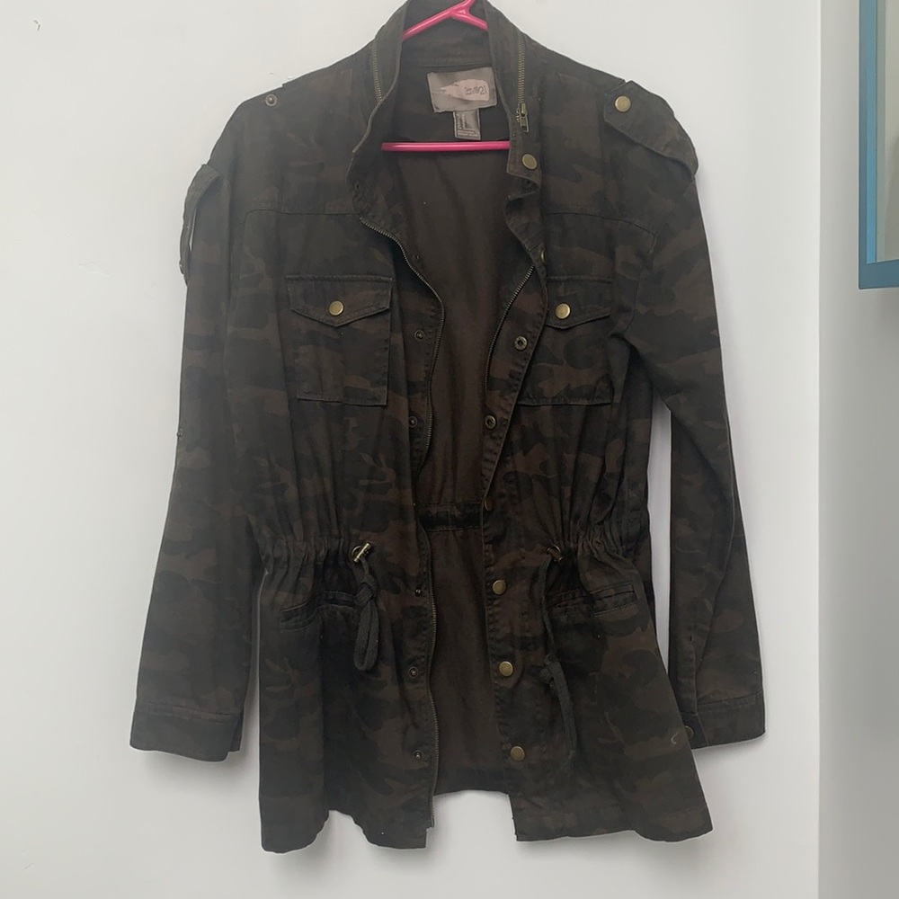 Camouflage bomber. Fitted waist